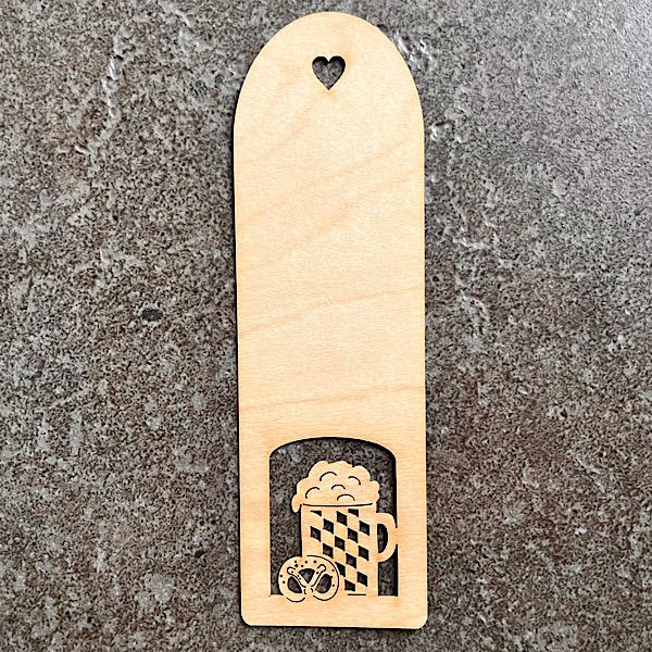 Lesezeichen, Brezl und Bier