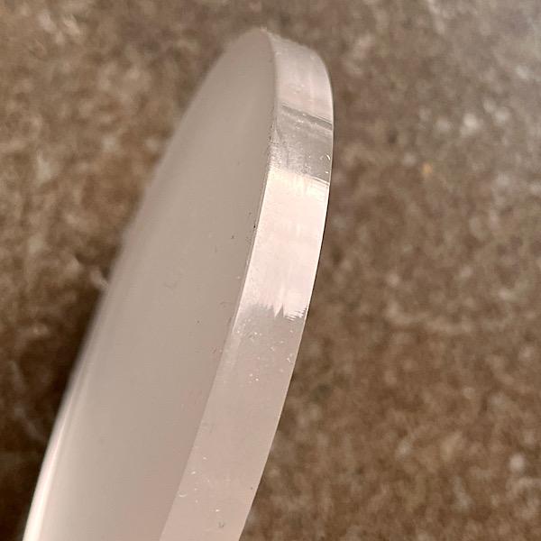 Acryluntersetzter, Seitenansicht